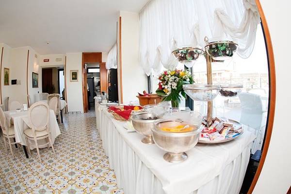 Hotel Colonna Brindisi Zewnętrze zdjęcie